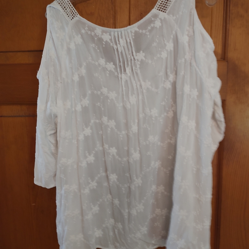 Elegant White Lace Women's Top